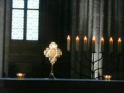 11.Exposition du Saint Sacrement sur le grand autel